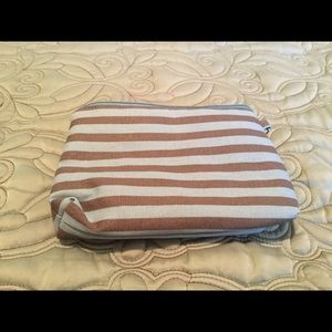 Thirty One makeup bag